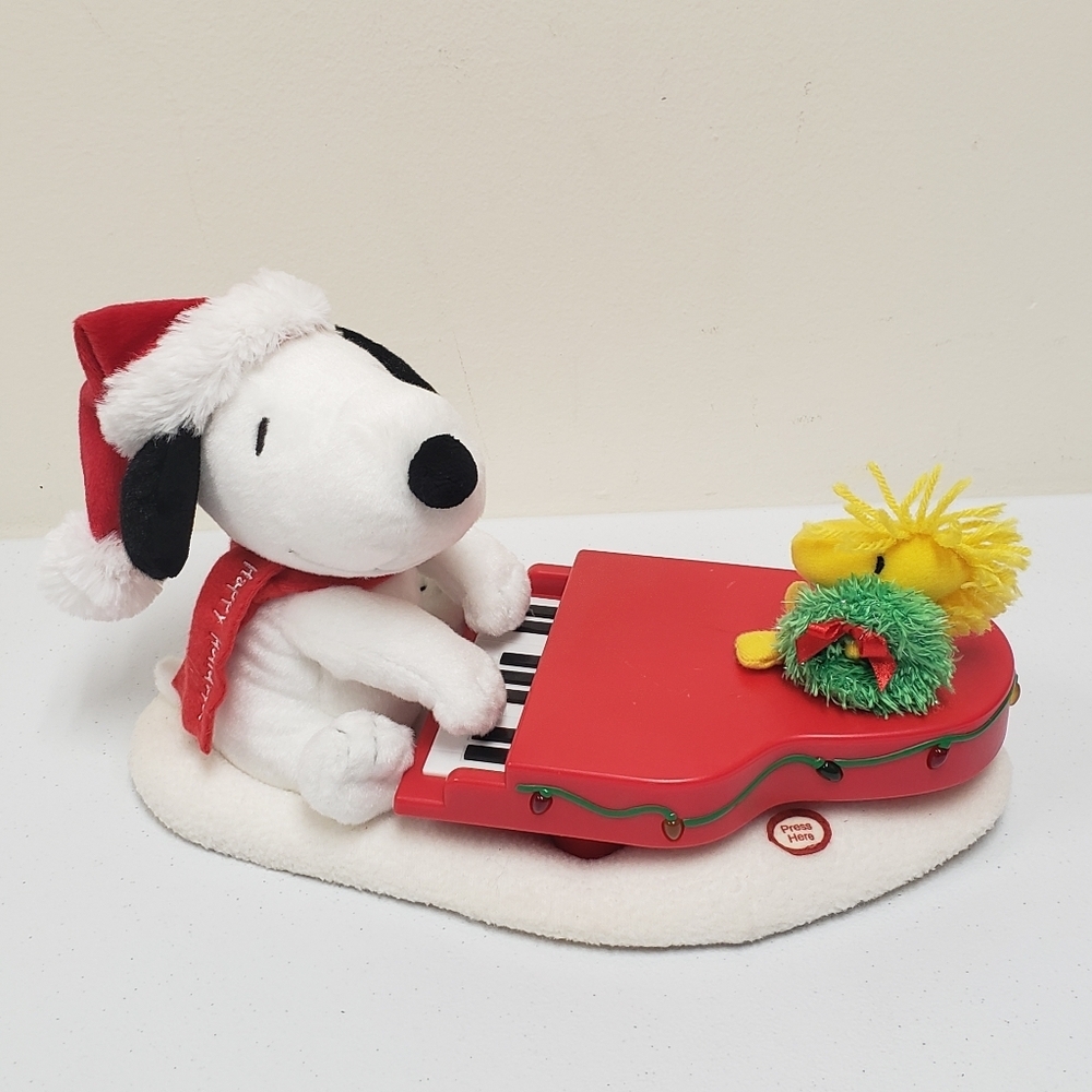 Hallmark Swingin with Snoopy Woodstock Animated Musical Lights Peanuts Christmas
